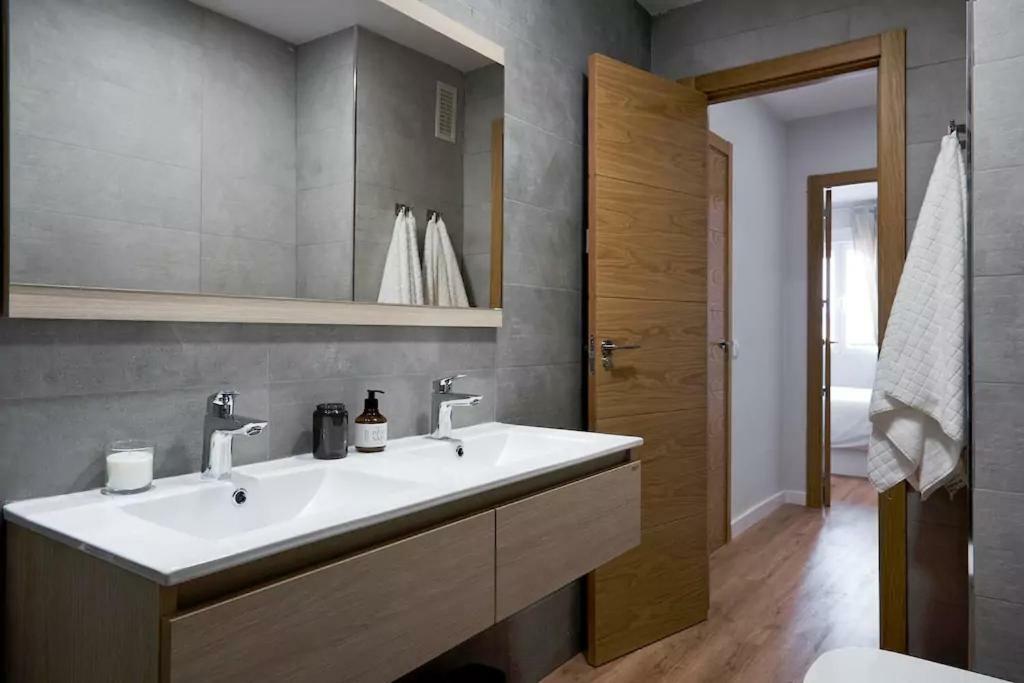 Luxury Apartment Merced By Nagoa Homes Малага Екстериор снимка