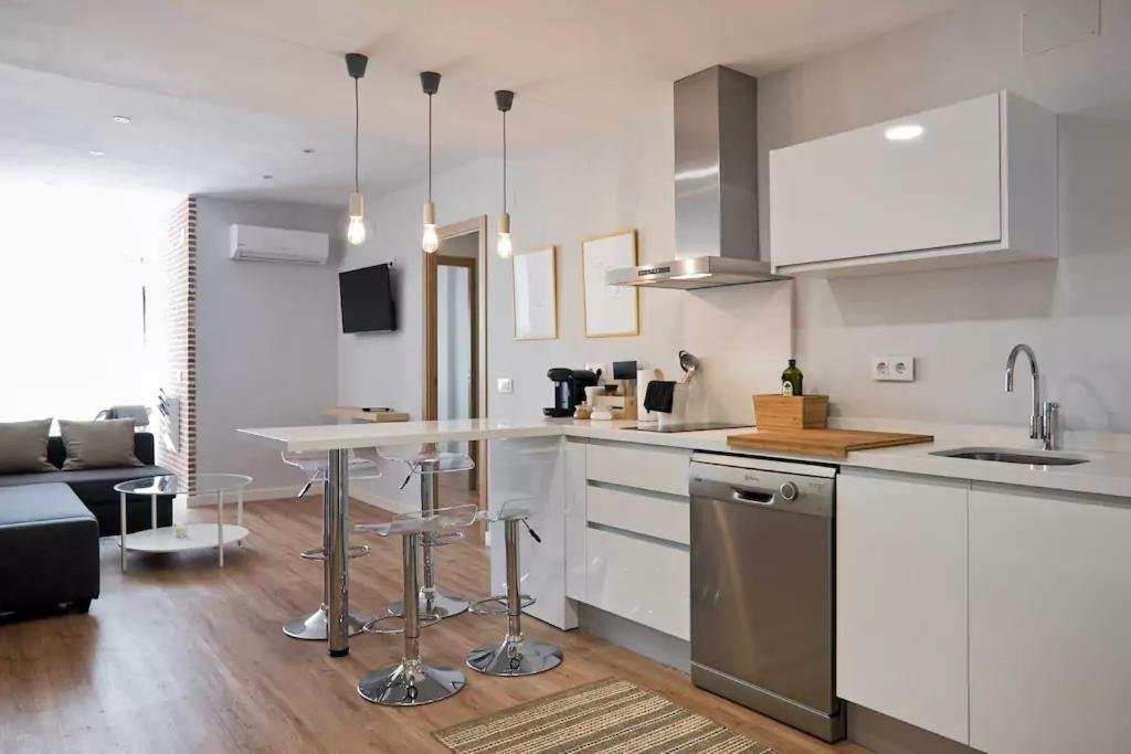 Luxury Apartment Merced By Nagoa Homes Малага Екстериор снимка